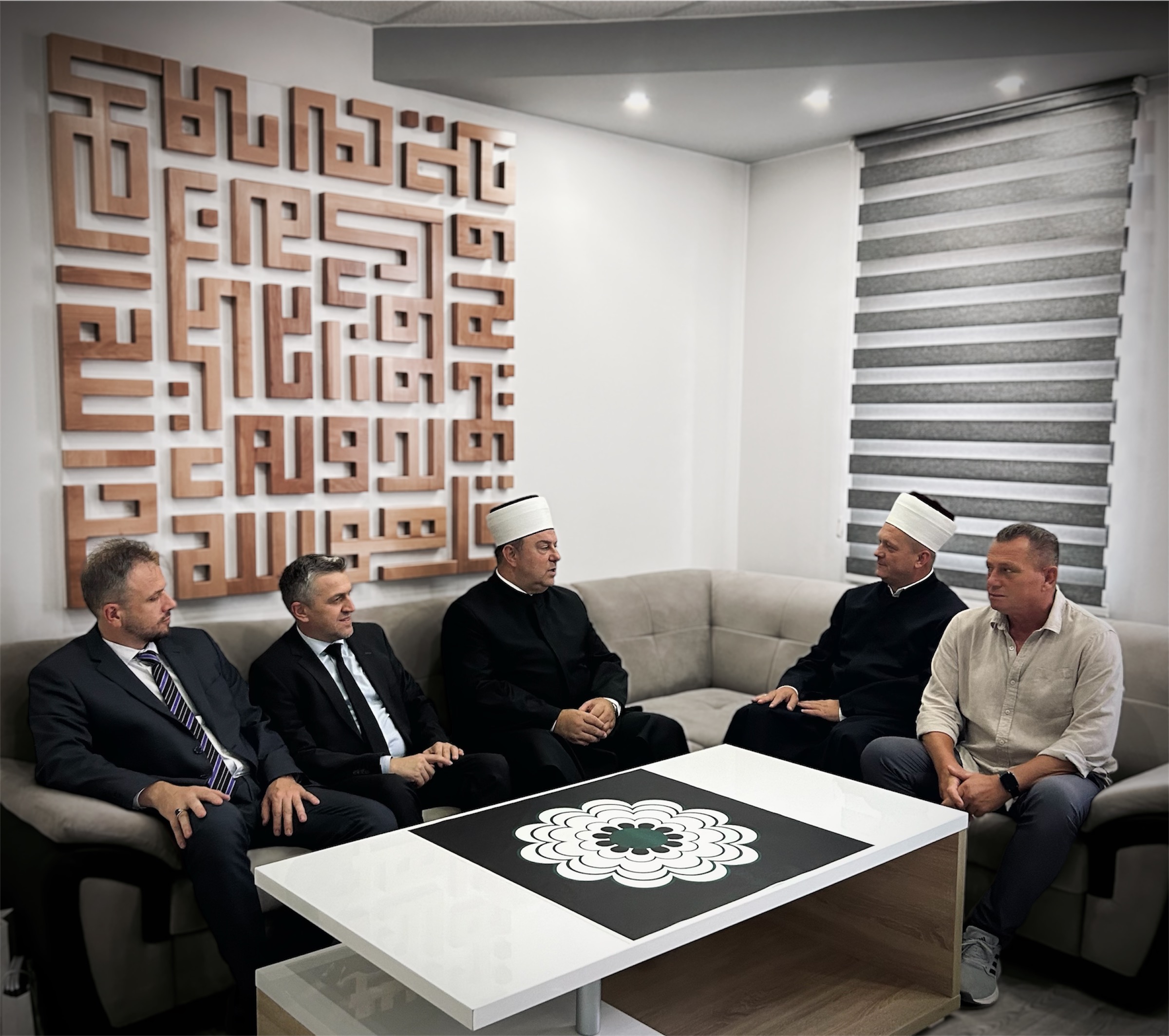 PREDSTAVNICI RIJASETA ISLAMSKE ZAJEDNICE U BIH - POSJETILI MIZ TESLIĆ